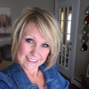 Meet your Posher, Lisa